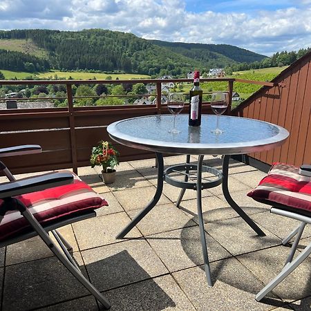 Gemuetliche 3-Zimmer-Wohnung Mit Panoramablick Und Kostenlosem Ueberdachten Parkplatz Winterberg Esterno foto