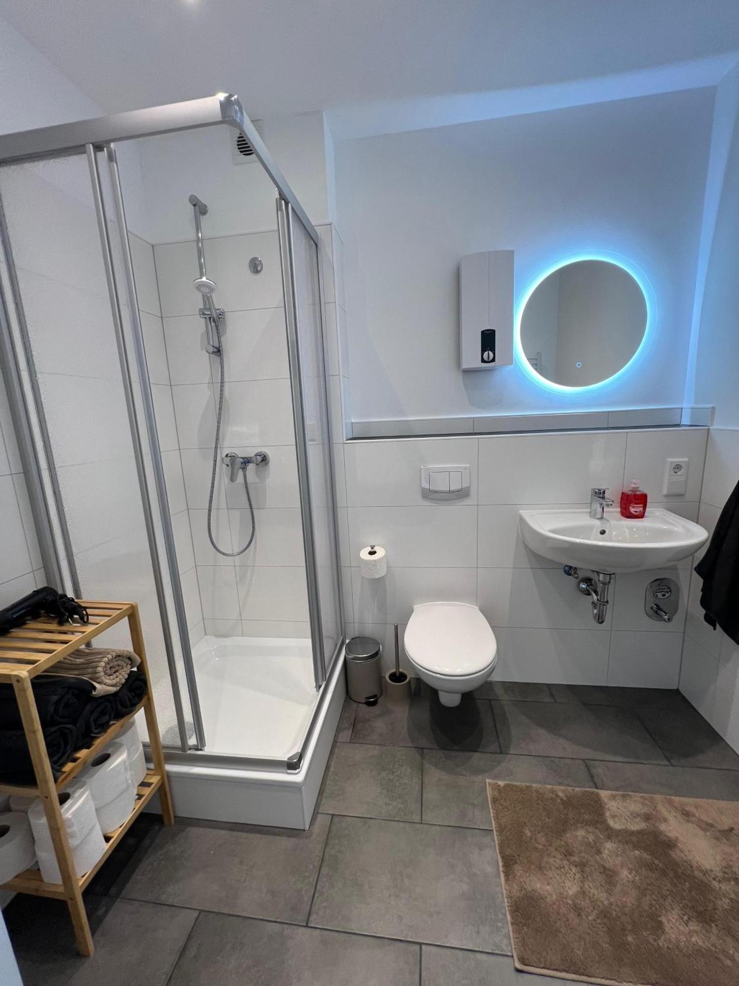 Gemuetliche 3-Zimmer-Wohnung Mit Panoramablick Und Kostenlosem Ueberdachten Parkplatz Winterberg Esterno foto