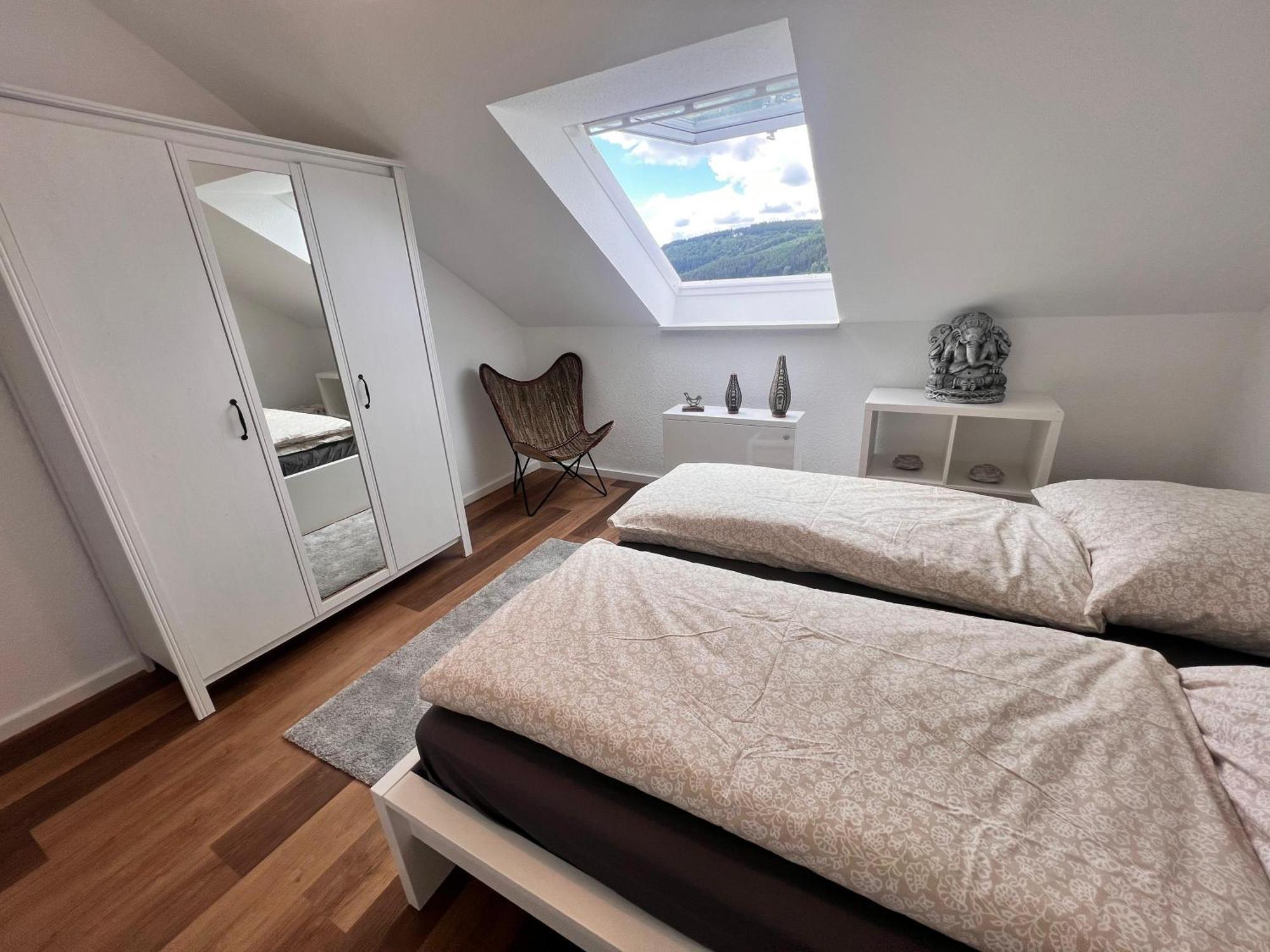 Gemuetliche 3-Zimmer-Wohnung Mit Panoramablick Und Kostenlosem Ueberdachten Parkplatz Winterberg Esterno foto